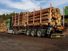 Nowa naczepa siodłowa LOGO 12 do drewna okrągłego: Wytrzymały model z genami terenowymi