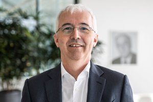 HOMAG Group - stabilizacja po spadkach. Inwestycje, cyfryzacja i rywalizacja o rynek prefabrykacji budownictwa z drewna.