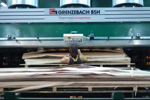Produkcja okleiny<br>fot. Barlinek