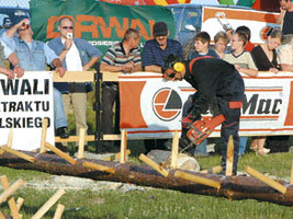 Zawody drwali w Bobrowej