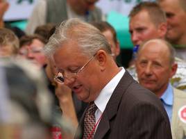 Stanisław Komosa odczytuje Petycję do Premiera