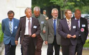 Delegacja protestujących wraca ze spotkania z Ministrem Boni
