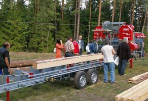 Pokazy pilarki taśmowej Serra