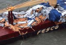 1500 ton drewna dryfuje w Kanale La Manche