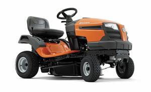 Traktor LT126 