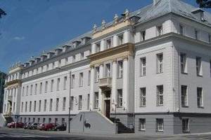 GPW zawiesiła obrót akcjami Centrozapu