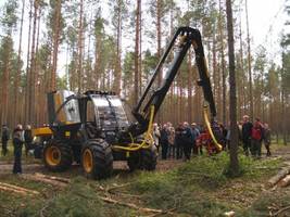 Pokaz harvestera Sampo