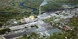 Awaria w Stora Enso przyczyną skażenia Narwi olejem opałowym