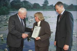 Profesor Zabielska-Matejuk nagrodzona za pracę nad nowymi środkami ochrony drewna