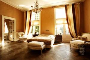 Postaw na kolor - barwa podłogi ożywi wnętrze