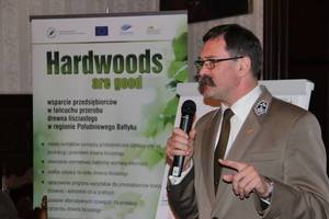 Drewno liściaste - zasoby, pozyskanie i przerób