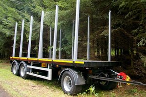 Przyczepa do transportu drewna okrągłego