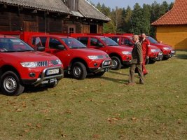 Podlascy leśnicy otrzymali 17 samochodów do gaszenia pożarów