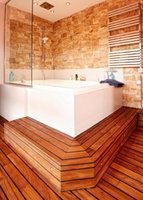Teak w łazience