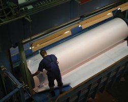 Mondi International daje więcej za Świecie