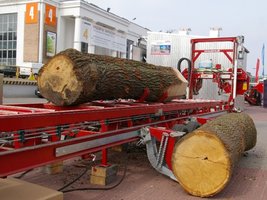... dlatego praktycznie na każdym stoisku prezentującym traki taśmowe można było zobaczyć proces przetarcia.