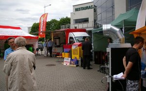 Targi PELLETS-EXPO stoiska przed Halą Łuczniczka
