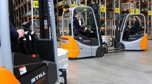 Sprawniej między regałami - efektywność wykorzystania wózków widłowych