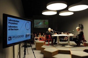 CSW - scenografia Laboratorium Przyszłości RAZEMOSOBNO