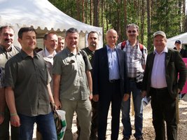 Wiceminister Janusz Zaleski gościem targów leśnych Elmia Wood 2013 w Szwecji