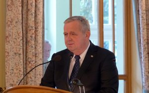 Benefis prof. Dietera F. Giefinga