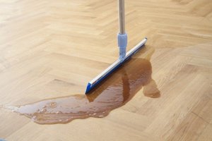 Aplikacja oleju na wyszlifowaną podłogę