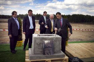 Uroczyste wmurowanie kamienia węgielnego pod nową fabrykę STEICO w Czarnej Wodzie