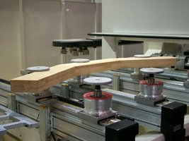 Światowy rynek maszyn do drewna na minusie 