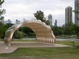 South Pond Pavilion w Chicago autorstwa Studio Gang to przykład nowoczesnej architektury drewnianej.