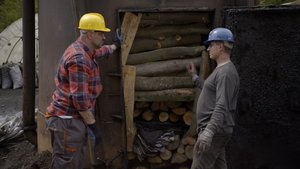 Przemysław Saleta zmierzy się z drewnem