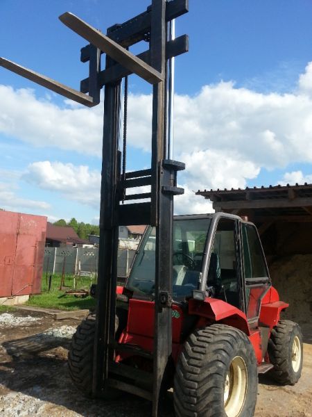 TERENOWY 4x4 WÓZEK WIDŁOWY 5 TON MANITOU M50-4