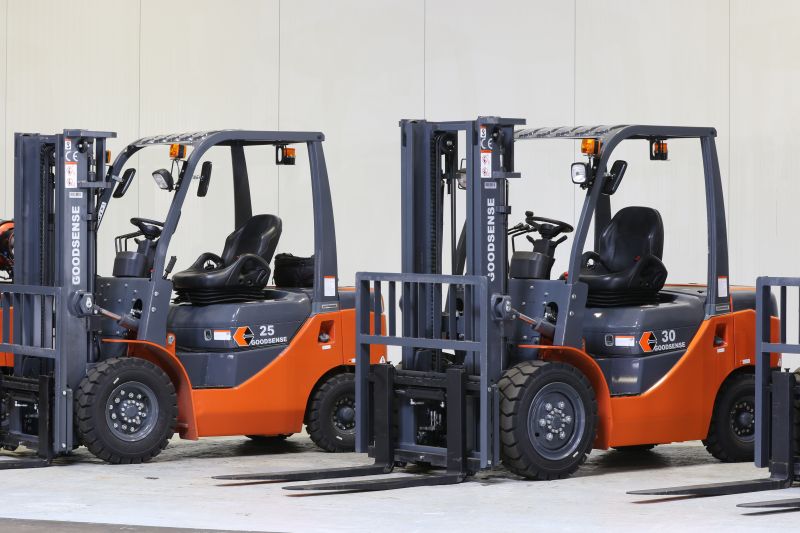 OAKZJA - NA MAGAZYNIE nowy Wózek widłowy GOODSENSE 2 Tony chiński NOWY LPG