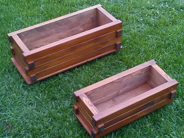 drewniana architektura ogrodowa . budy dla psów ,karmniki ,donice ,piaskownice ,wiatraki ,szopki betlejemskie, domki dla dzieci