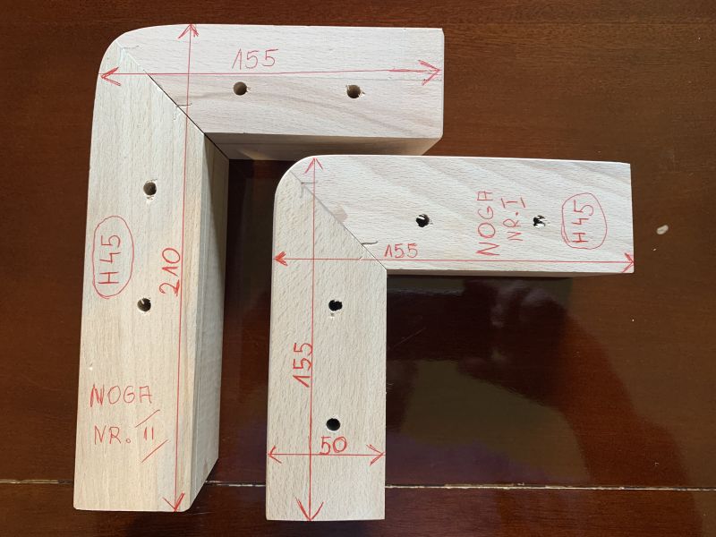 Zlecę produkcję nóg kontowych z buka