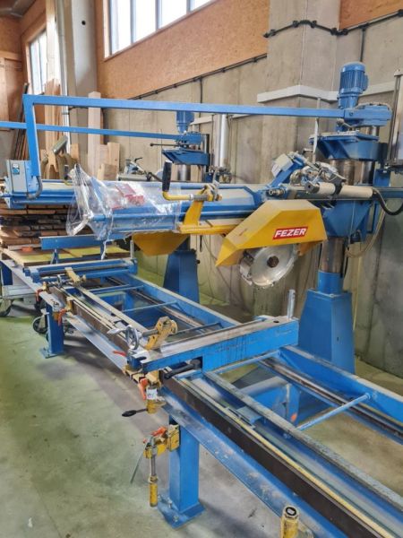 Linia ciesielska do budowy domów z bali