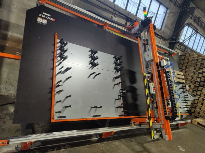 Sprzedam automat do produkcji palet nietypowych z robotem do układania!