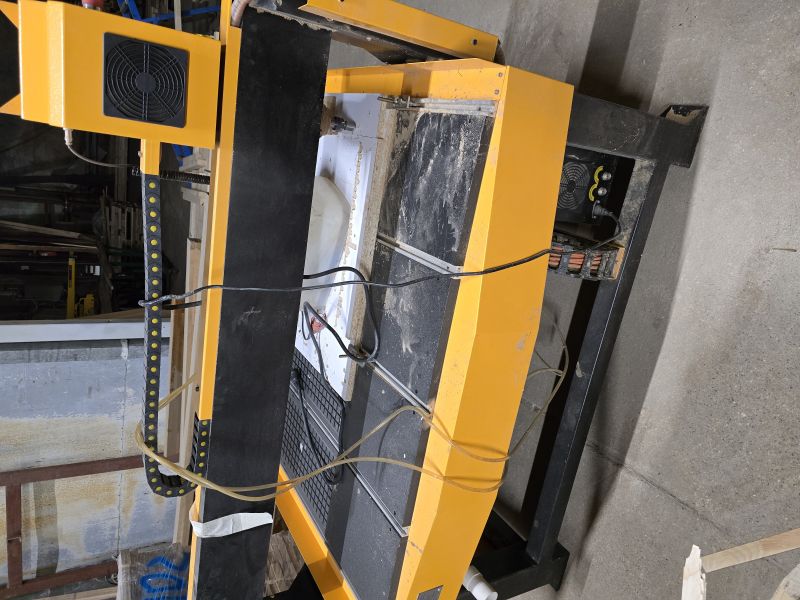 Ploter frezujący / cnc jak nowe cena 18 tysięcy zl komplet z programem 