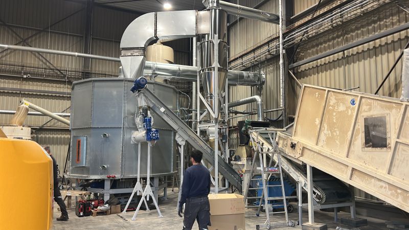 Öko-Lufttrockner für Sägemehl und Holzspäne mit einer Kapazität von 1000 kg/h, angetrieben durch Heißluft