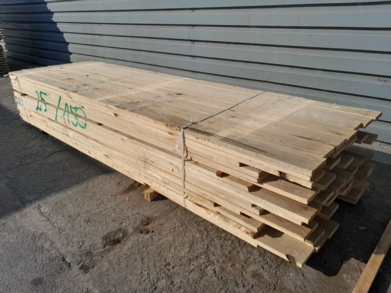 Tarcica sosnowa boczna sucha klasa I-III pozyskana z kłody odziomkowej